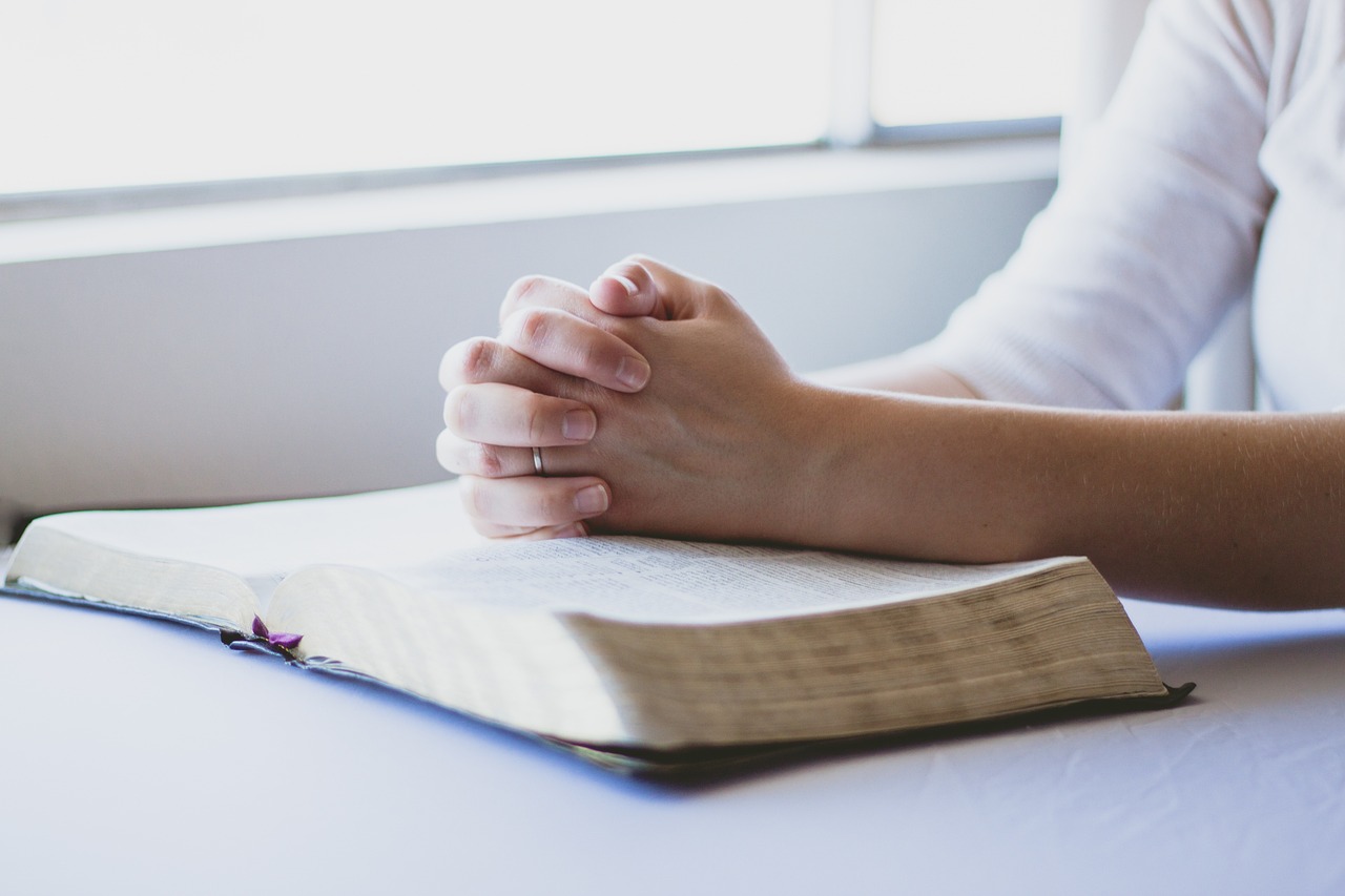 Real Spirituality vs Fake Religiosity